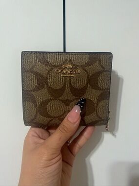 Coach Signature Canvas Bifold Wallet in Brown/Tan